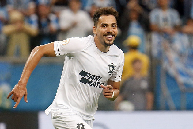 Meio-campista: Eduardo (Botafogo)Cérebro do time do Botafogo, já tem oito participações em gols nesta edição do torneio. É o maestro que rege a orquestra do Glorioso, as ações ofensivas passam pelos pés do meio-campista, de 33 anos