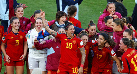 A Espanha venceu a Holanda nas quartas de final por 2 a 1
