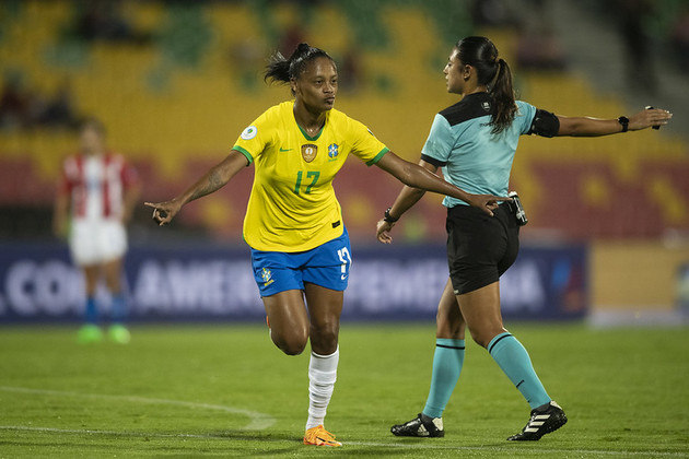 Jogando pelo Brasil, Ary Borges, de apenas 22 anos, tem sido uma ótima aposta da técnica Pia. Por enquanto, a jogadora está com dois gols na conta na Copa América. Nessa temporada, Ary está jogando no Palmeiras, mas já passou pelo Sport e pelo rival São Paulo