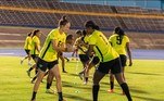 Porém, uma coisa não mudou: as jamaicanas ainda não tem apoio integral da Federação Jamaicana de Futebol. Há um mês da Copa, as jogadoras desabafaram nas redes sociais que, mesmo após diversas conversas, a entidade não ofereceu um 'planejamento, transporte, acomodações, condições de treinamento, compensação, comunicação, nutrição e acessibilidade a recursos' adequados à delegação 