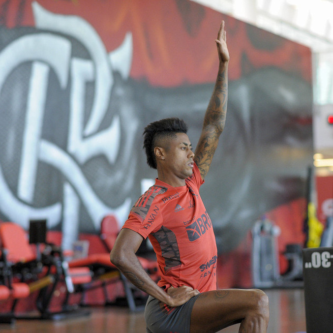 Atacante Bruno Henrique realizou trabalho na academia do Flamengo
