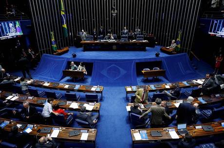 Vanessa Grazziotin discursou no plenário