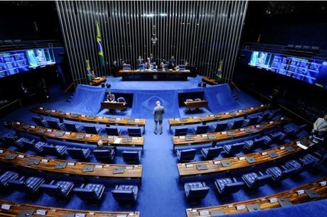25% dos senadores eleitos em 2010 não estão no cargo