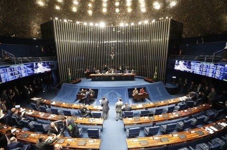 Projeto sobre fake news divide opiniões no Senado 