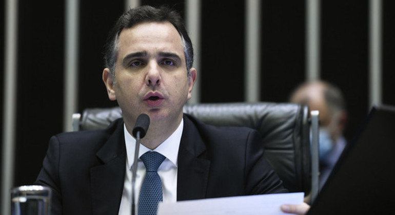 Rodrigo Pacheco (PSD-MG), presidente do Senado, durante sessão no plenário