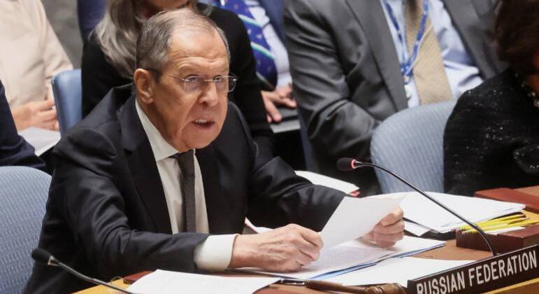 Ministro russo Sergei Lavrov voltou a atacar os EUA por ataque de drones ao Kremlin