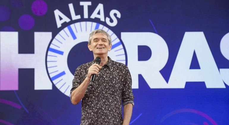 Serginho Groisman comanda o Altas Horas nos sábados da Globo