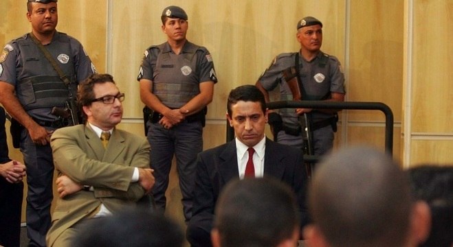Advogado Roberto Podval acompanha Sombra em interrogatório na Justiça