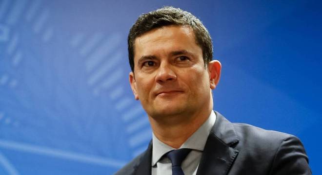 Ministro Sergio Moro recebeu aplausos e canto com seu nome