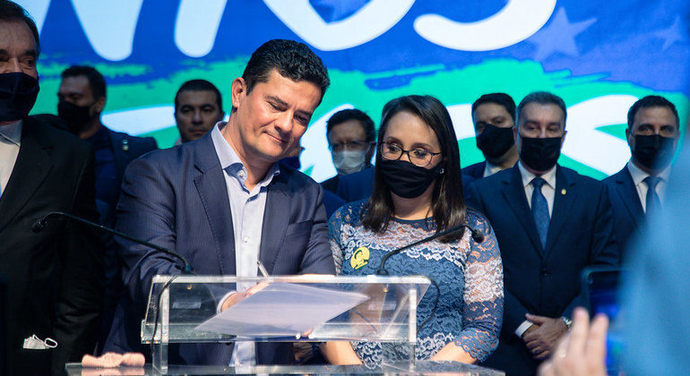 Sergio Moro filiou-se ao Podemos nesta quarta-feira (10)