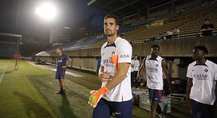 Goleiro está internado desde o último domingo