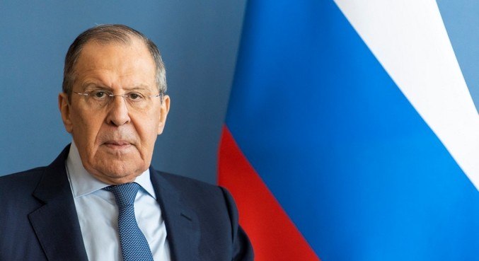 Lavrov diz que EUA contrariam tratado de não proliferação de armas nucleares