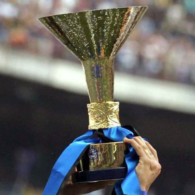 O troféu do Campeonato Italiano
