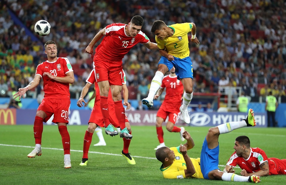 Brasil vence a Sérvia por 2 a 0 no jogo de estreia da Copa