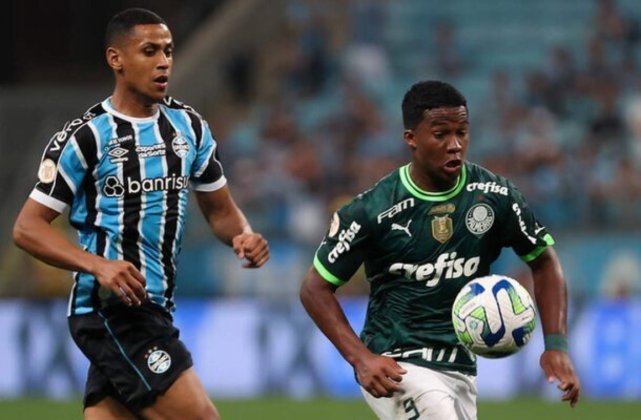 SETEMBRO: O Verdão teve um desempenho pífio no ataque em setembro. O Palmeiras enfrentou Corinthians, Goiás, Grêmio e Boca Juniors, respectivamente, ao longo do mês, marcando apenas um gol e caindo de rendimento no Brasileiro.