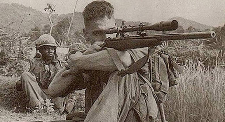 WARFARE Blog: ENTREVISTA: Um nível diferente de sniper militar