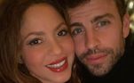 Na última quarta-feira (1º), surgiram novos boatos de que Piqué e Shakira teriam se separado após uma suposta traição do jogador. Segundo o jornal espanhol El Periódico, a cantora teria flagrado o marido com outra mulher e ele já teria saído de casa. Porém, os dois foram fotografados juntos em um carro próximos à casa do craque