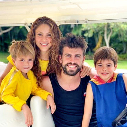 Shakira e Piqué nunca se casaram oficialmente. Eles têm dois filhos: Milan, de 9 anos, e Sasha, de 7.