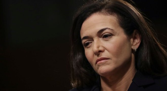 Inicialmente, Sheryl Sandberg negou ter se envolvido com as ações da Definers