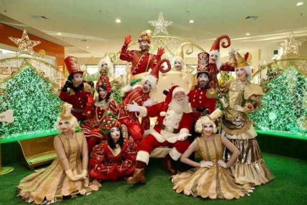 Labirinto De Natal Para Crianças Com Personagens De Papai Noel E