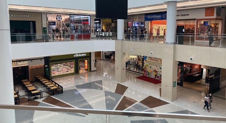 Shopping Tatuapé, em São Paulo, na reabertura ao público