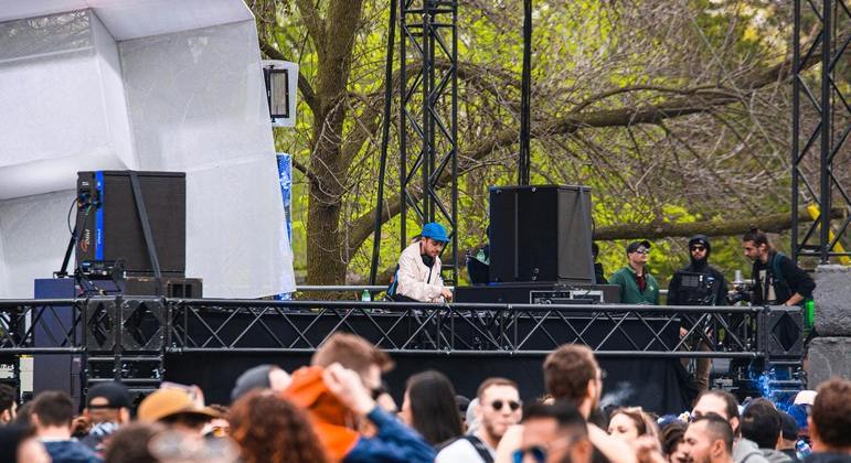 O evento em São Paulo (SP) contará com a participação de oito artistas