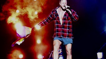 Imagine Dragons faz show no Rio de Janeiro após vocalista superar problema de saúde