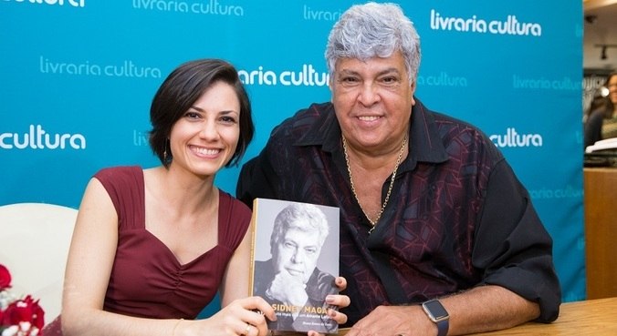 Bruna Ramos da Fonte escreveu e lançou a biografia de Magal em 2017