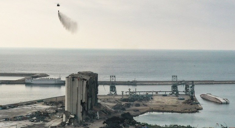 Desmoronamento ocorre a poucos dias do segundo aniversário da explosão no porto de Beirute