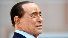 Berlusconi diz ter reatado amizade com Putin e que ganhou 20 garrafas de vodca de presente 