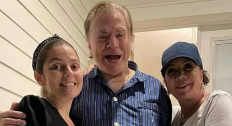 Foto de Silvio Santos em momento de intimidade viralizou nas redes sociais 