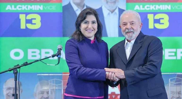A senadora Simone Tebet e o candidato à Presidência Luiz Inácio Lula da Silva