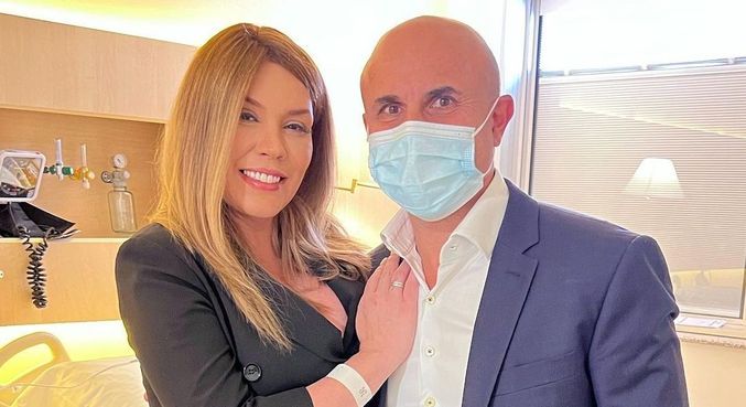 Simony homenageou médico que está cuidando dela