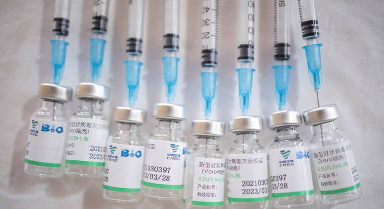 China promete fornecer 2 bilhões de vacinas e doação ao Covax
