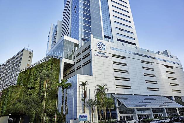 Conhecido por receber políticos, empresários e celebridades, o Hospital Sírio-Libanês, também em São Paulo, ocupa a 104ª posição da lista dos melhores do mundo. A unidade principal, no bairro da Bela Vista (foto), conta com pronto-atendimento, centro cirúrgico, além de centros de diagnóstico, de oncologia, cardiologia, imunização, infusão e reabilitação