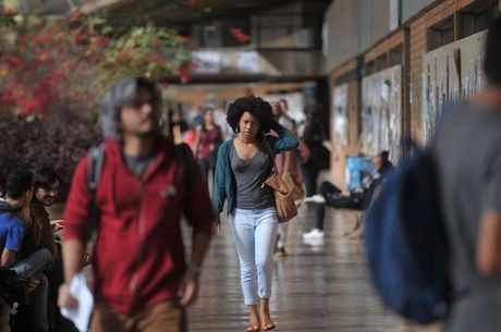 Decisão impede divulgação dos resultados na 3ª-feira