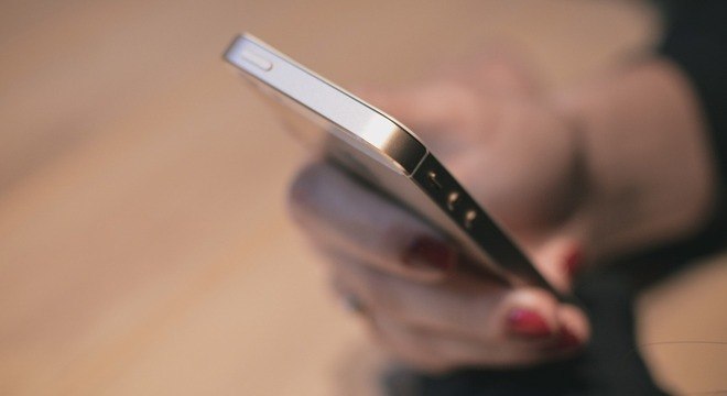 Uso excessivo de celulares pode atrapalhar a relação de pais e filhos