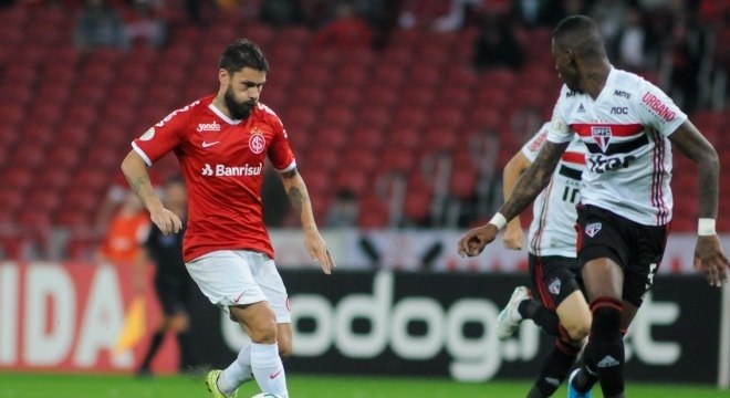 Rafael Sobis marcou o gol que decidiu a partida em Porto Alegre