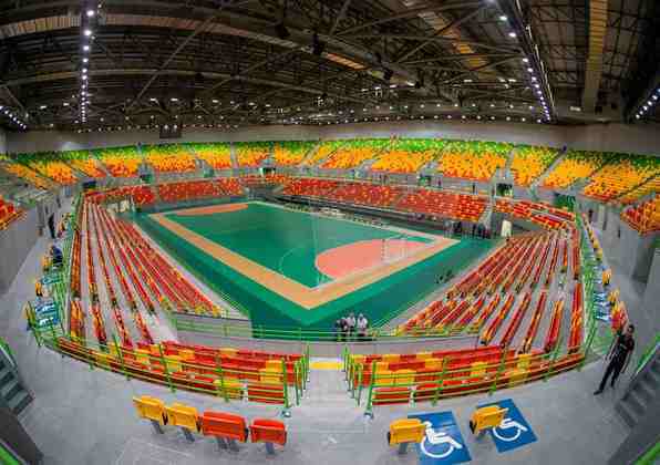 Sobre a Arena do Futuro: o local tinha capacidade para 12 mil pessoas e recebeu o handebol na Olimpíada do Rio e o goalball na Paralimpíada. 