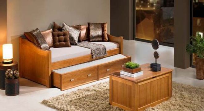 Sofá cama de madeira para sala de estar