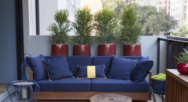  sofá de madeira azul