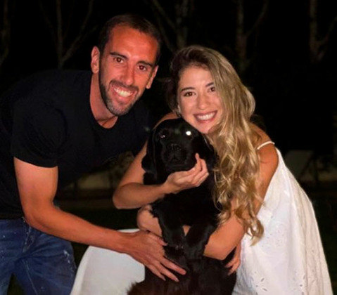 Sofía Herrera - Casada com Diego Godín desde 2019.  Nasceu no Uruguai, filha de José Óscar Herrera, ex-jogador de Peñarol, Cagliari e Seleção Uruguaia,
