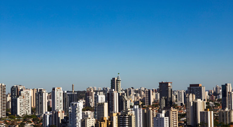Dia amanhece ensolarado nesta quinta-feira (9) em São Paulo