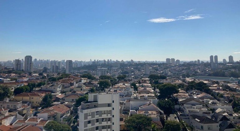 Quinta-feira terá sol entre muitas nuvens e sensação de calor na capital paulista