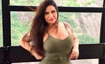 Solange Gomes (modelo / 47 anos): Ex-protagonista do quadro “Banheira do Gugu” e ex-affair de Renato Gaúcho, ela já tirou fotos com a camisa do Fluminense, mas afirmou que hoje em dia não torce mais para o clube carioca.