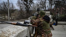 EUA advertem que nova coluna militar russa avança para Kiev a partir do nordeste