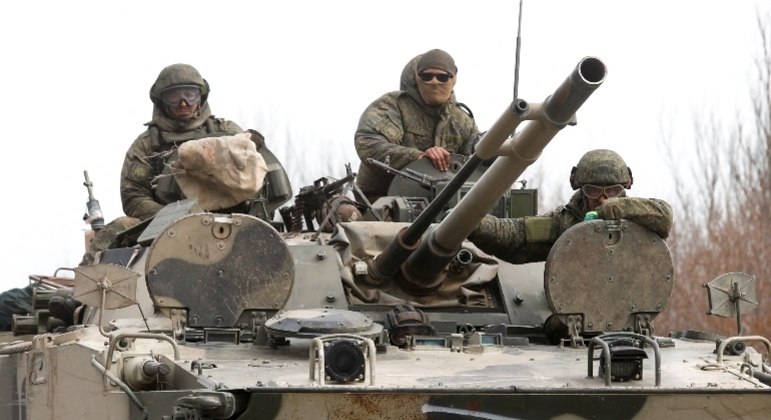 Soldados russos estão concentrados na região leste da Ucrânia, onde está a cidade de Mariupol
