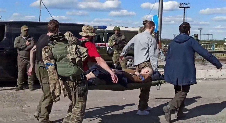 Soldados ucranianos feridos também foram presos após deixarem a usina de Azovstal
