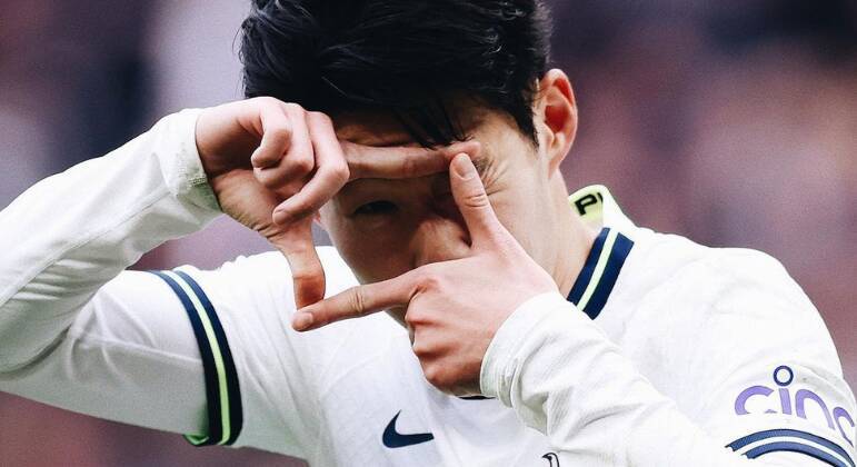 Al-IttihadO clube ainda mira a contratação de Heung-min Son, do Tottenham, por R$ 30 milhões por ano. Sérgio Ramos também era uma opção do time, por mais que ele esteja mais próximo de fechar com o Al-Ahli