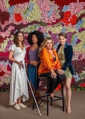 Maíra (Sophie Charlote), Judite (Mariana Nunes ), Zoé (Regina Casé ) e Vanessa ( Leticia Colin) em “Todas as Flores”